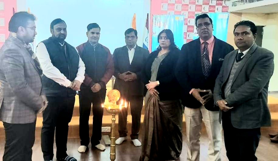 सीएम योगशाला के तहत गुरु रविदास आयुर्वेद विश्वविद्यालय ने केसी कॉलेज में रिफ्रेशर कोर्स शुरू किया है।